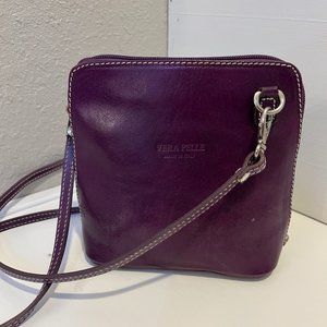 VERA PELLE ~ small Crossbody BAG / PURSE ~ purple ~ Italian Leather ~ LIKE NEW!